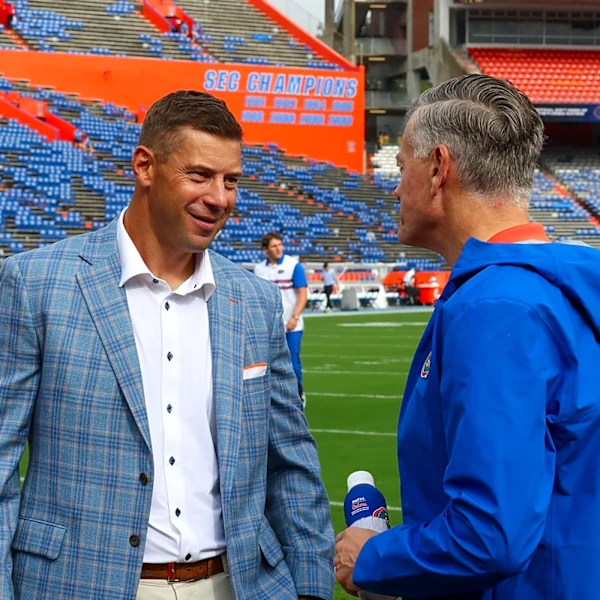 Florida's Jon Sumrall talks team's difficulties, upcoming Texas game