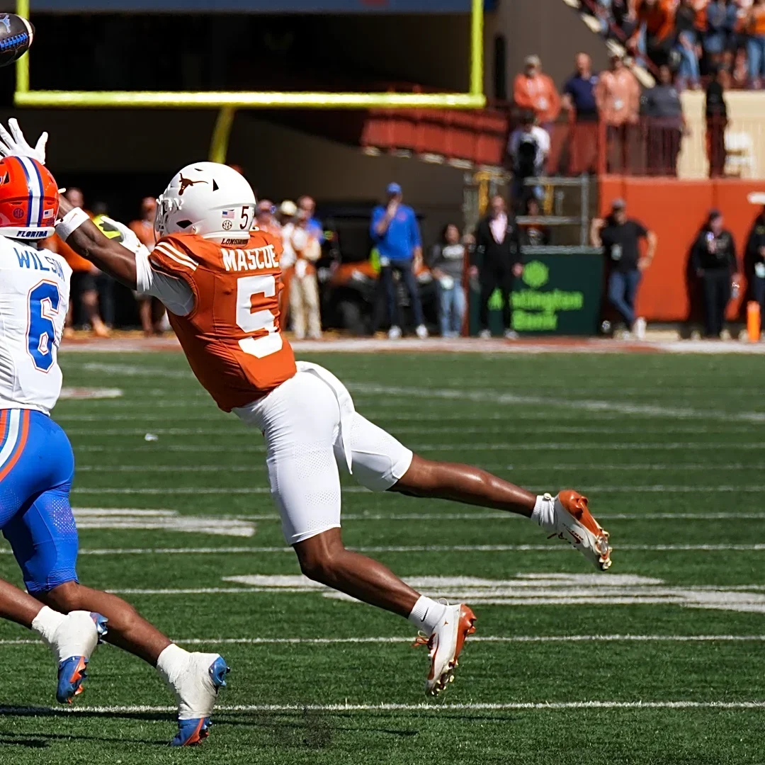 Florida sneaks back into USAT re-rank top 25 after beating Texas