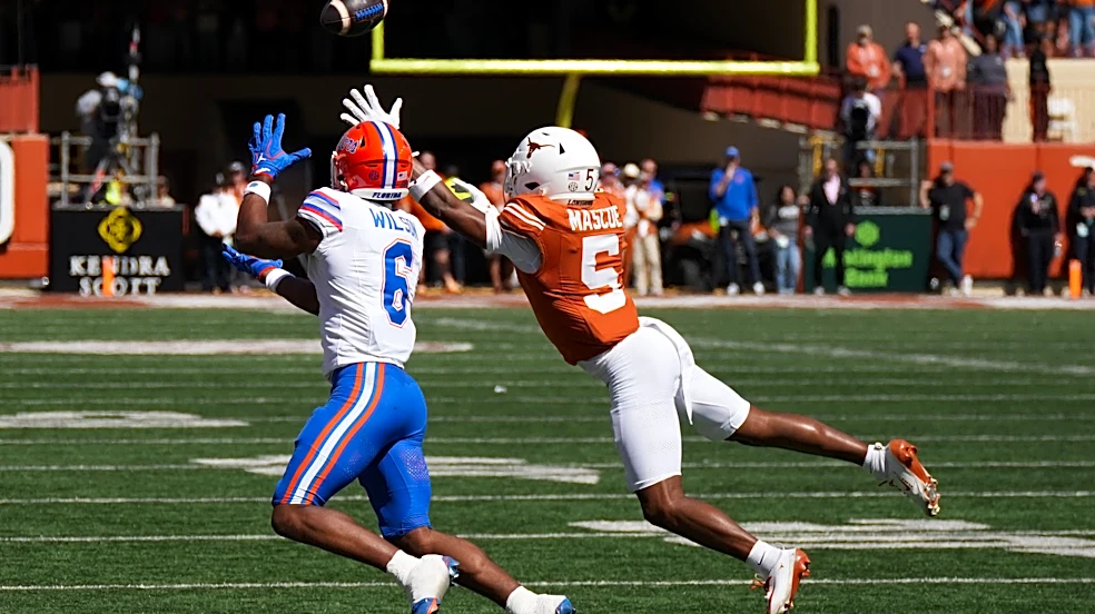 Florida sneaks back into USAT re-rank top 25 after beating Texas