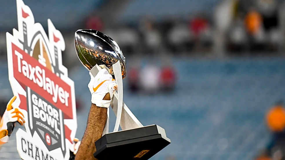 ESPN moves Florida up in bowl projections after Texas upset