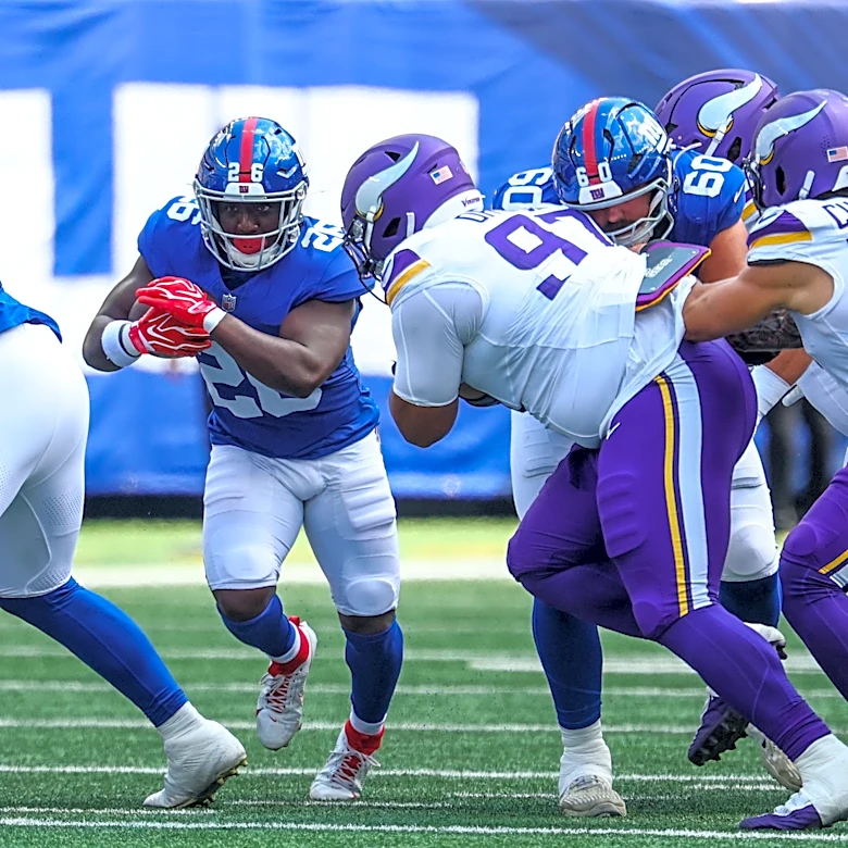 Rookie LB Jack Kelly led New York Giants in playing time vs. Vikings