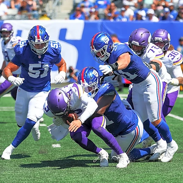 Where does PFF rank New York Giants' defensive line?