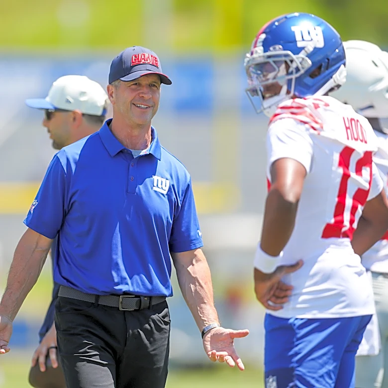 Hot and heated: Sights, sounds from wild Giants-Dolphins joint practice