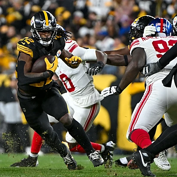 Najee Harris comes out firing after New York Giants signing