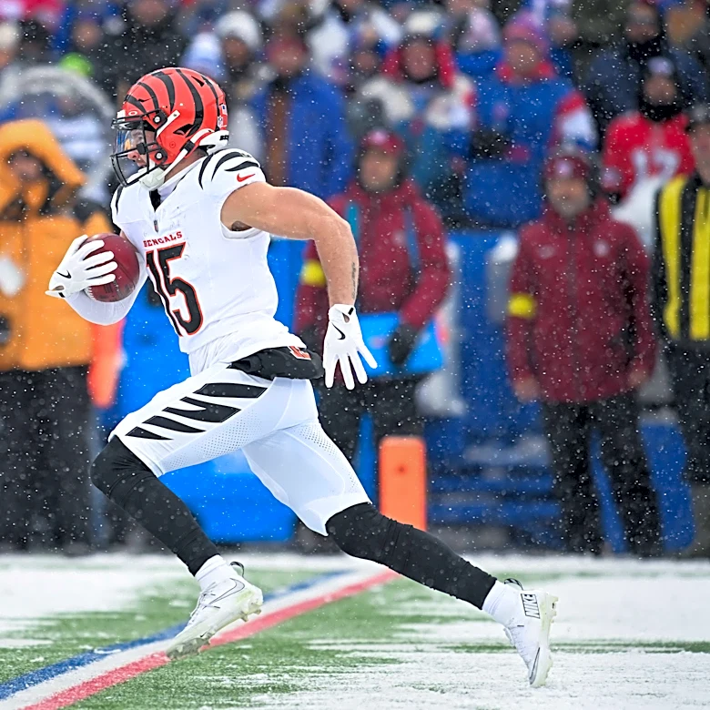 Giants sign former third-, fourth-round picks to their practice squad