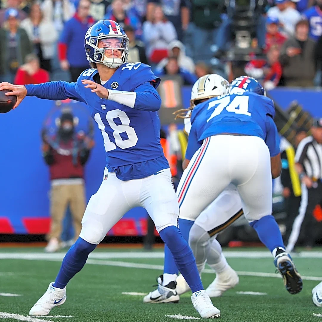 Unsettled Giants leave Sunday with questions at QB and running back