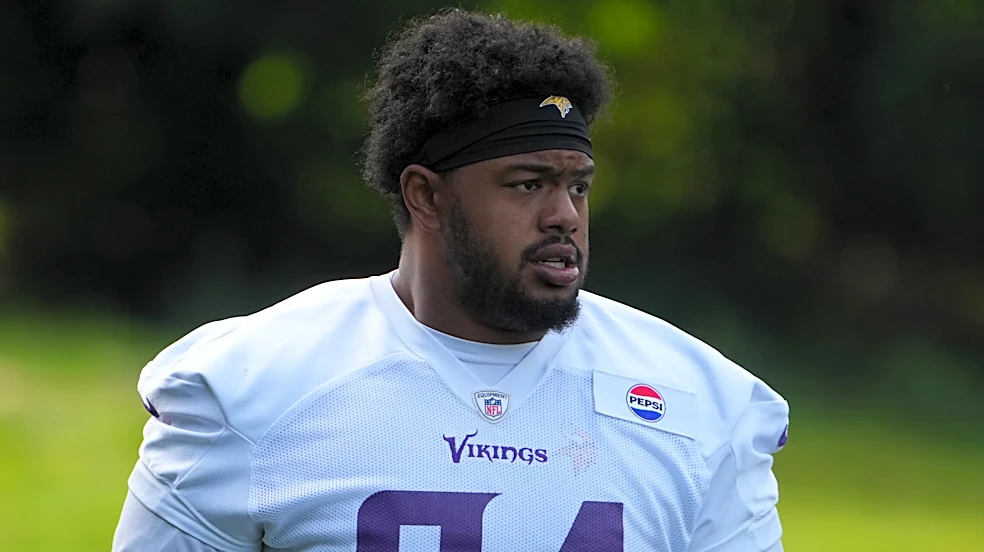 New York Giants work out a pair of defensive tackles