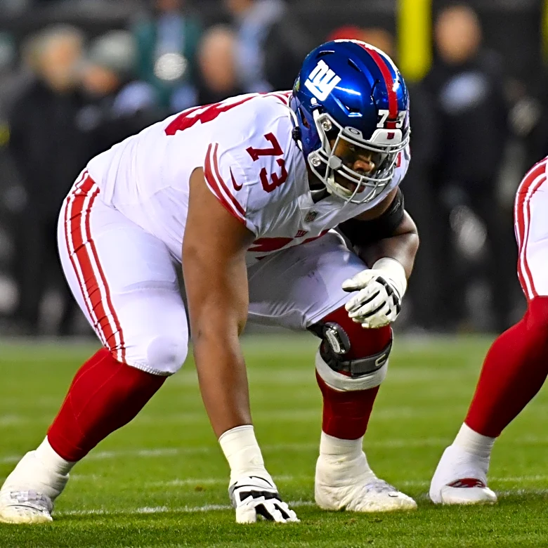 Philadelphia Eagles sign ex-New York Giants OL Evan Neal