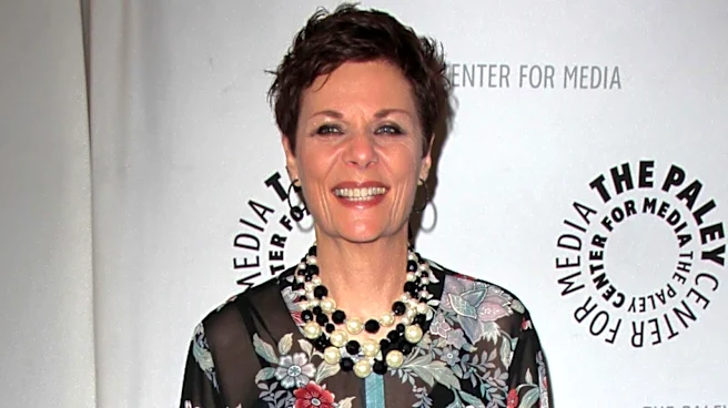 General Hospital's Jane Elliot Proves Transitioning To Gray Hair Doesn't Have To Be Boring
