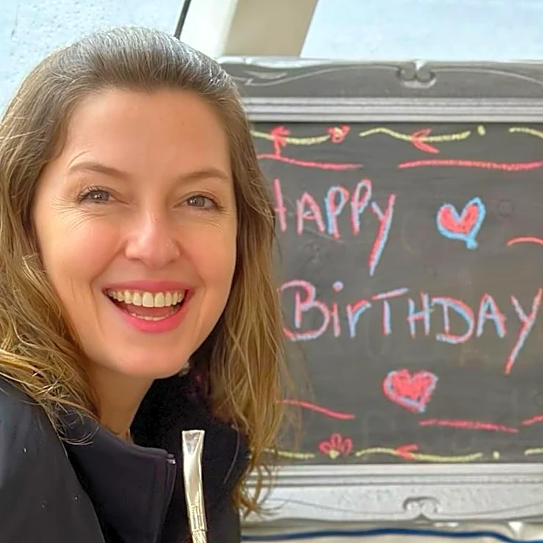 Sweet Pics Of Gisele Bündchen And Her Twin Sister Patricia