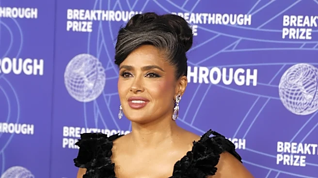 These Soap Stars Are Proof That Going Gray Doesn't Have To Be Boring