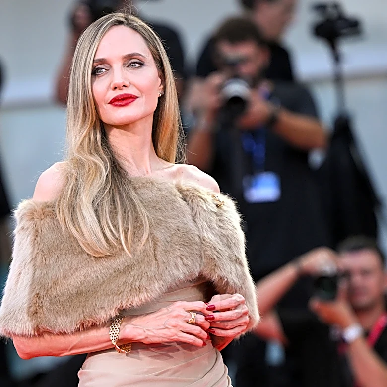 Angelina Jolie Is Rarely On Worst-Dressed Lists & These Outfits Show Why