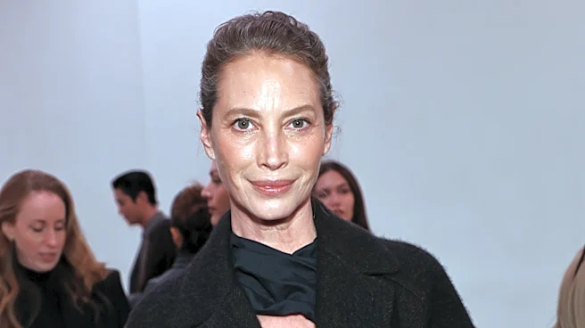 Supermodel Christy Turlington Is Aging Like Fine Wine & These Pics Prove It