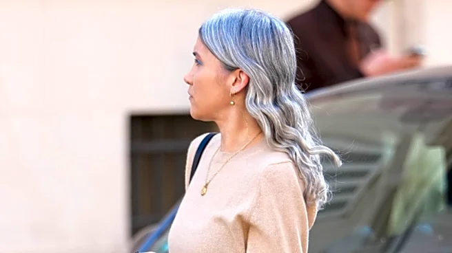 This '70s Look Is One Of The Most Outdated Gray Hair Trends