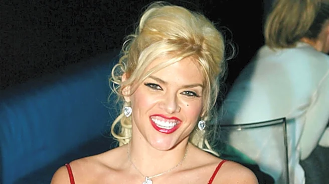 Anna Nicole Smith Looked Different When She Made This One Makeup Swap