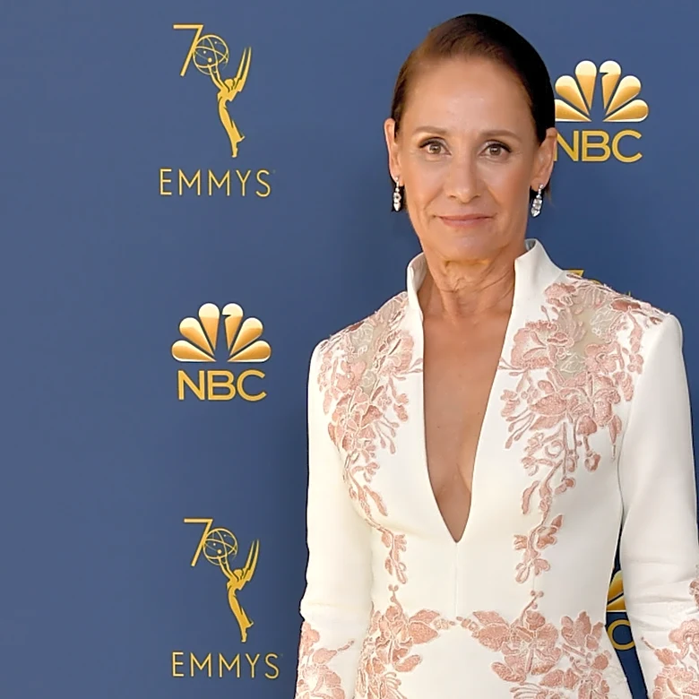 Laurie Metcalf's 2018 Emmys Dress Remains One Of Her Chicest Looks