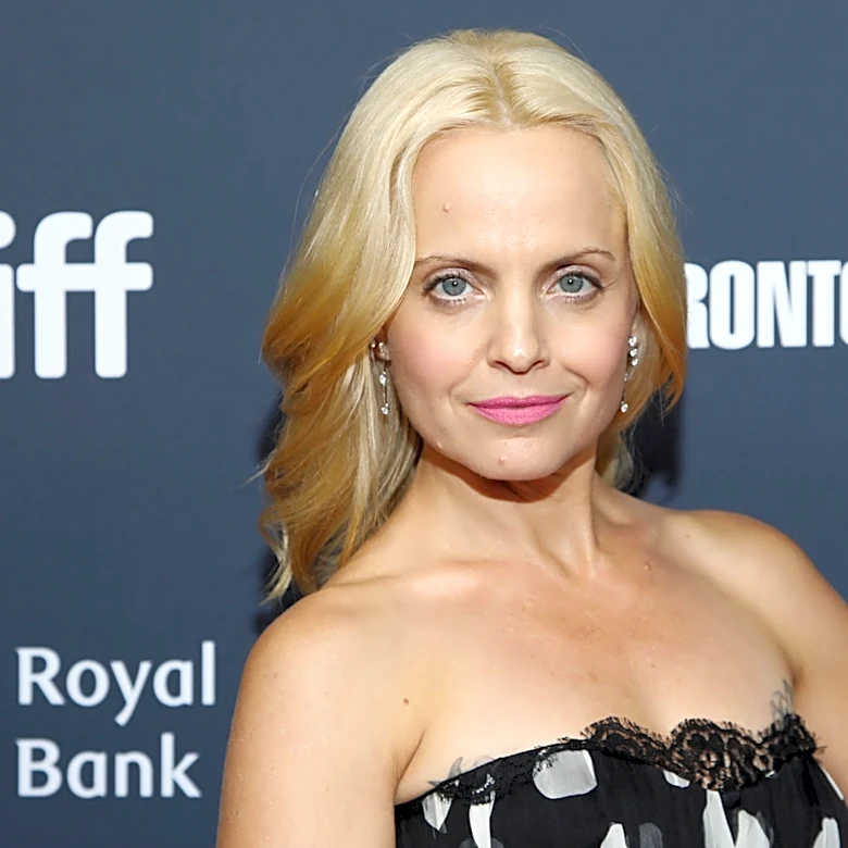 Mena Suvari Got Real About The Struggles Of Postpartum Depression: 'It's A Lot Of Work'