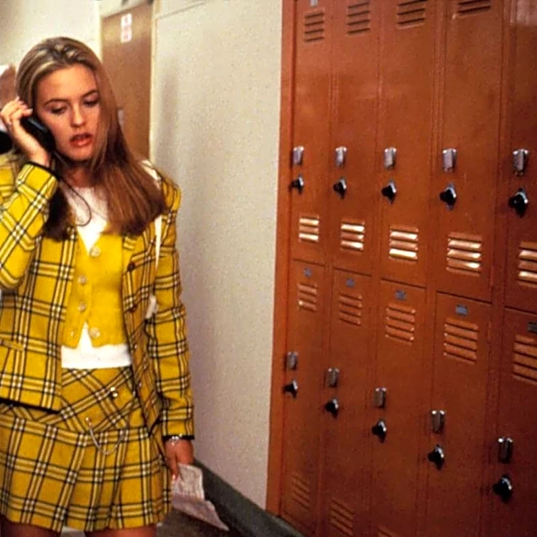 '80s & '90s Rom-Com Outfits That Would Still Look Incredible Today