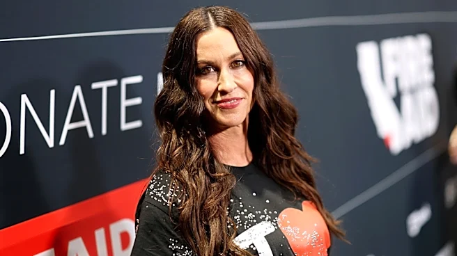 Alanis Morissette Is Embracing Aging Naturally & With Plenty Of Humor