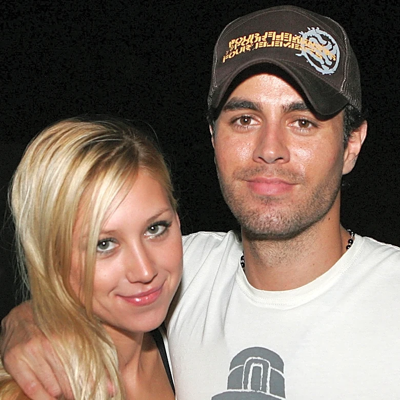 Sweet Pics Of Anna Kournikova And Enrique Iglesias Throughout Their Relationship