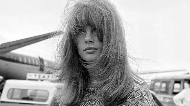 '60s Model Jean Shrimpton's Voluminous Layered Haircut Is Still So Chic Today