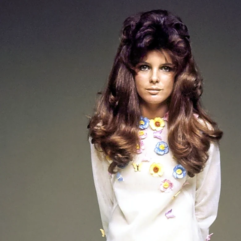 The Graduate Star Katharine Ross Was A Peak '60s Glamor Girl & These Pics Are Proof