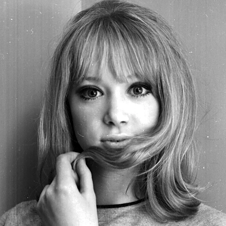 Here's What Legendary '60s Model Pattie Boyd Looks Like Now