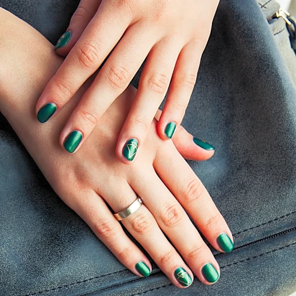 Transitional Nail Colors That Bridge The Gap Between Summer And Fall For August Manicures