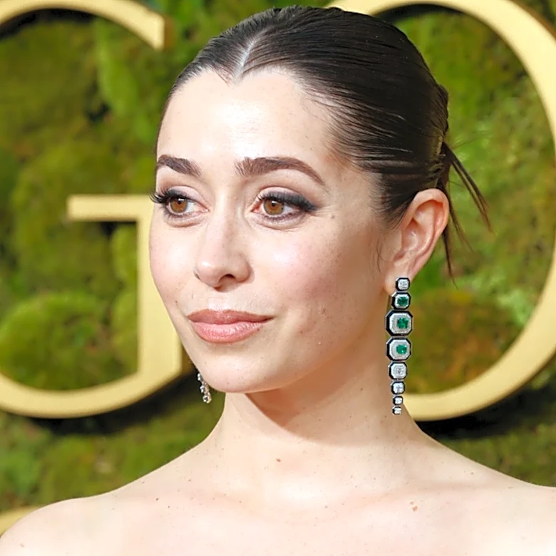 10 Showstopping Celebrity Jewelry Moments On The Red Carpet