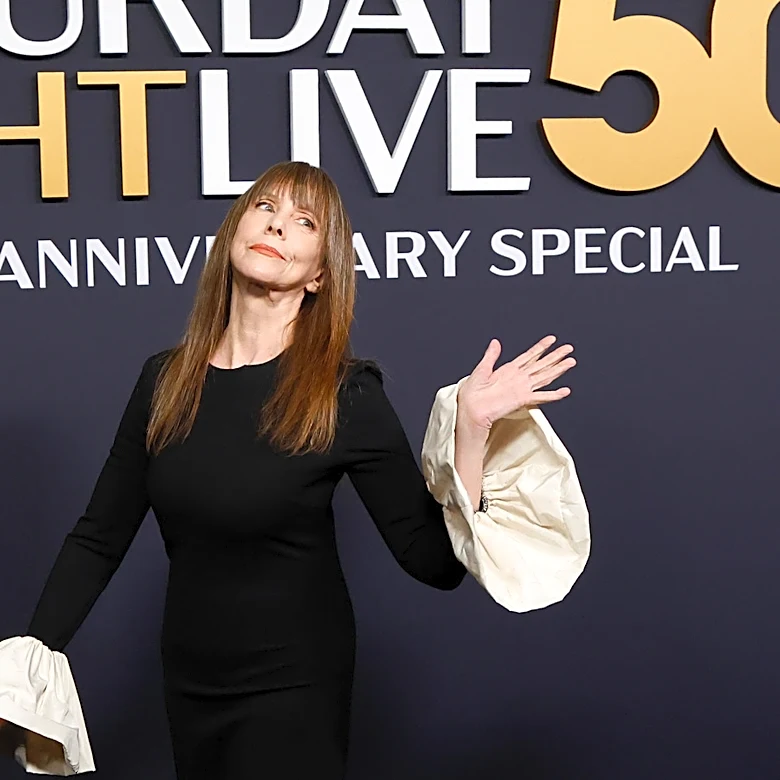 Original SNL Star Laraine Newman's Daughter Hannah Einbinder Is Just As Stunning As Her