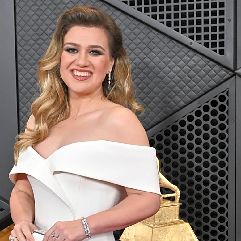 Quote Of The Day By Kelly Clarkson: 'Becoming A Mother Has Made Me Next-Level Confident...'