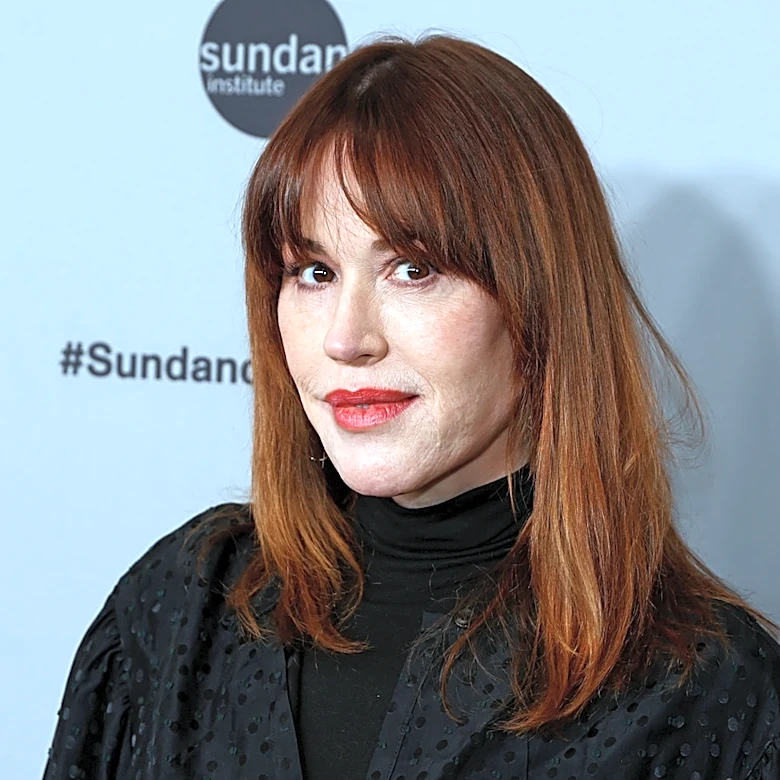 Molly Ringwald Is The Perfect Hair Inspo For Older Women Who Want To Get Bangs