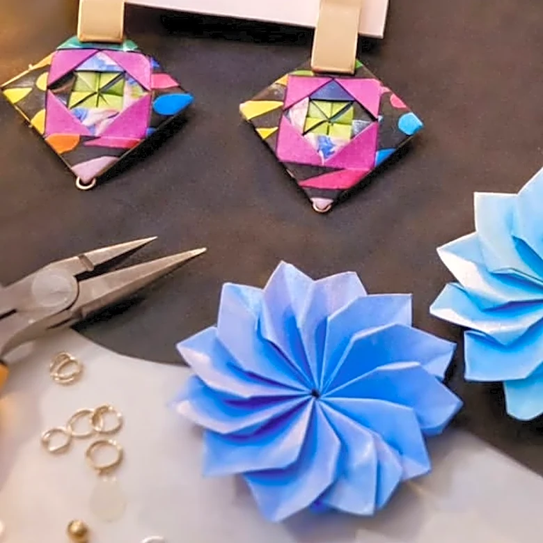 4 Jewelry Trends From The '60s You Probably Forgot About