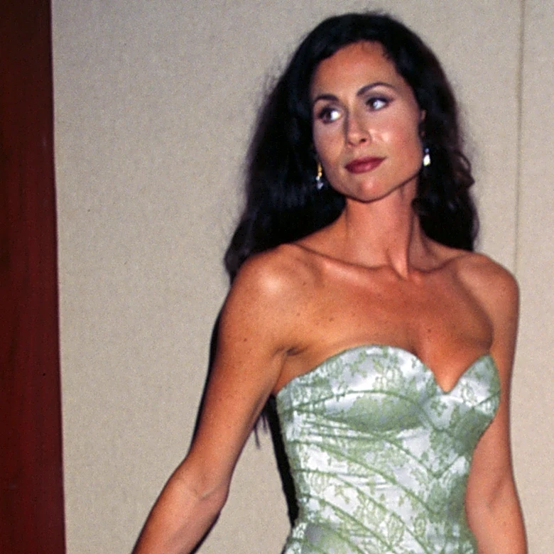 Minnie Driver's 1998 Awards Show Season Looks Prove She's An Underrated Fashion Icon