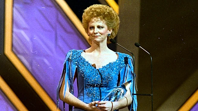 Reba McEntire's Best Big-Hair Moments In The '80s & '90s