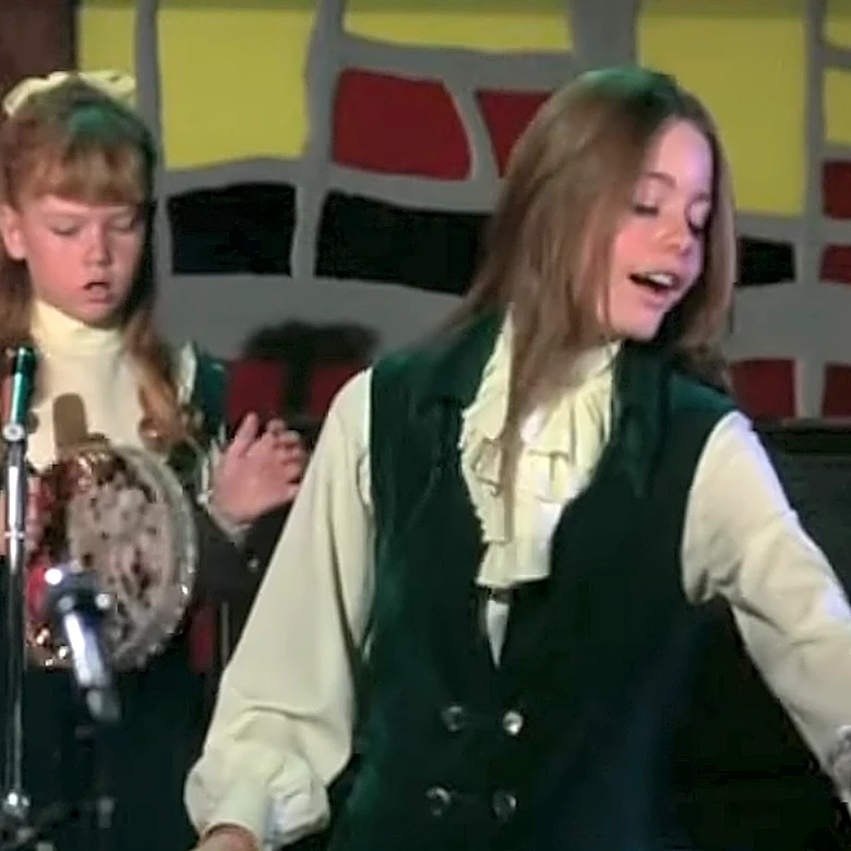 Susan Dey Poked Fun At Her Partridge Family Wardrobe During A '90s SNL Hosting Gig