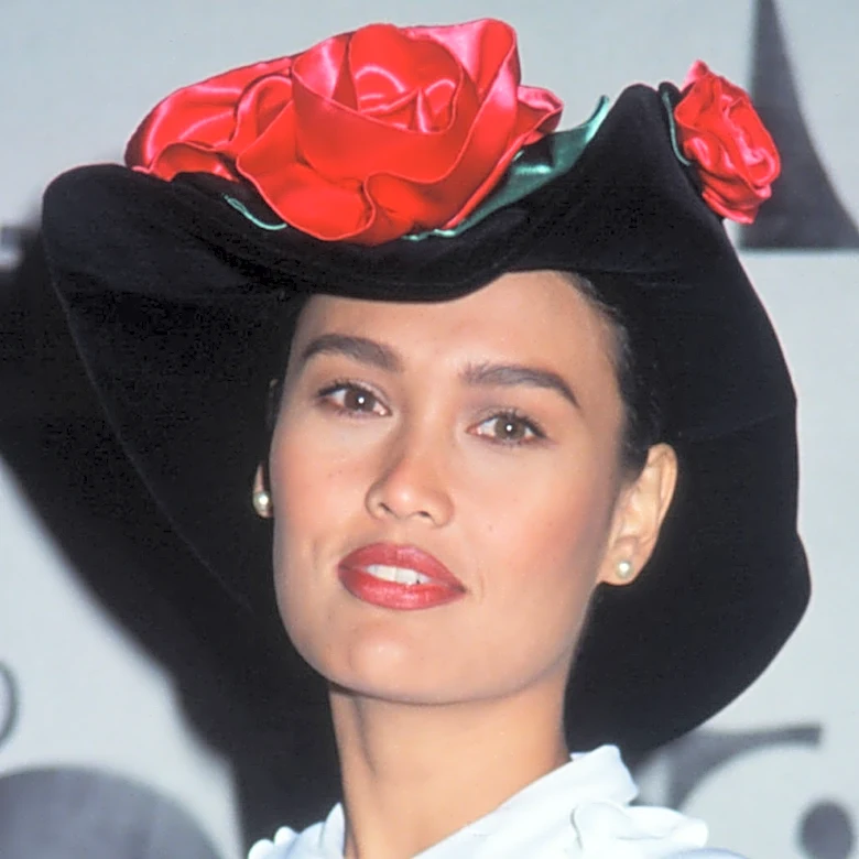 '90s Star Tia Carrere Is Still Such A Bombshell Today