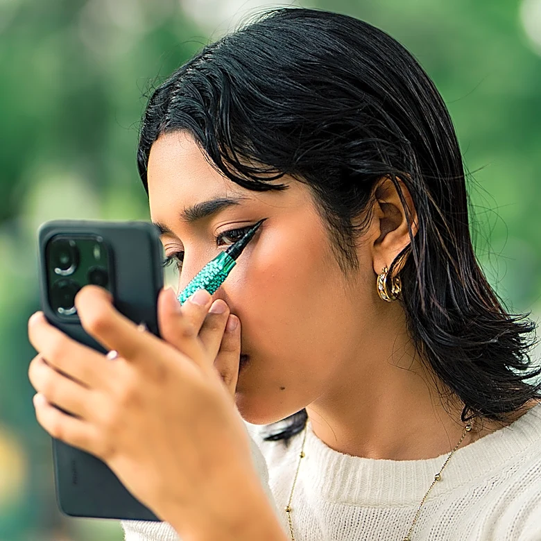 Tips & Tricks That Make Applying Eyeliner To Hooded Eyes Easy