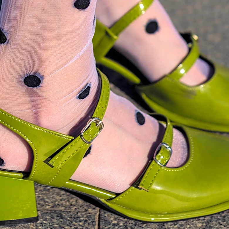 Iconic '90s Shoe Trends That Are Making A Comeback In 2026