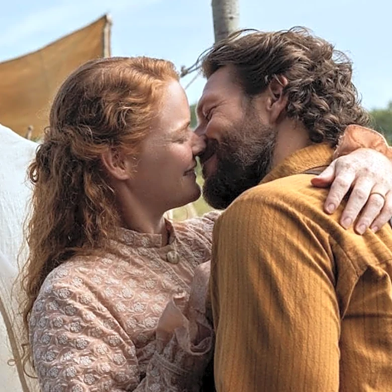 The Secret To Crosby Fitzgerald & Luke Bracey's Chemistry In Netflix's Little House On The Prairie