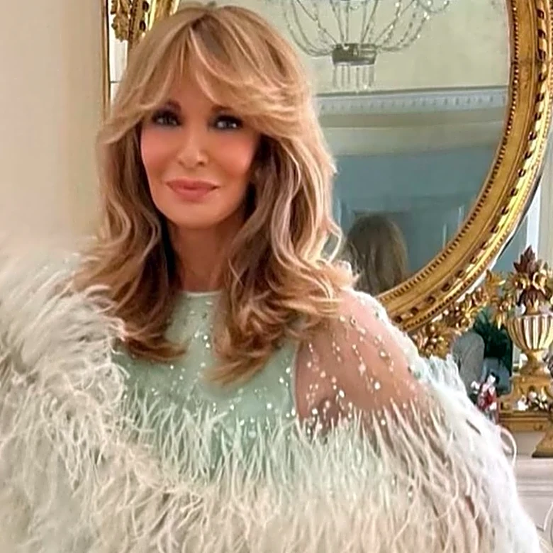 '70s Icon Jaclyn Smith Mastered Mother-Of-The-Groom Style At Her Son's Wedding