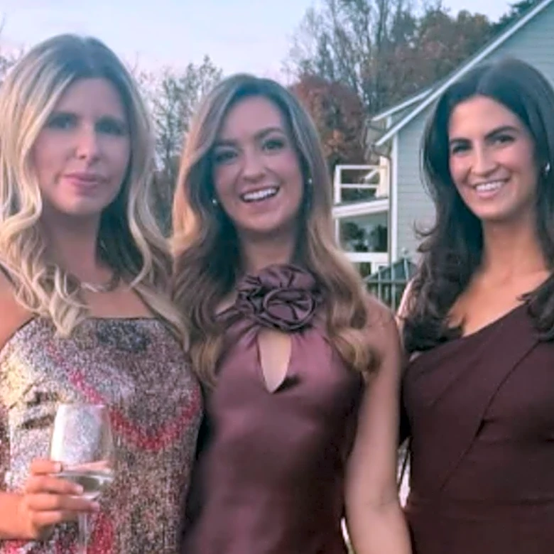 Kaitlan Collins Has Mastered Wedding Guest Dressing & These Looks Are Proof