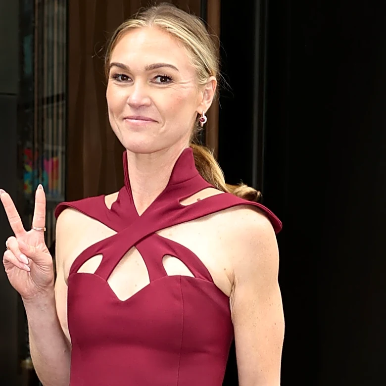 The Complete Transformation Of Julia Stiles
