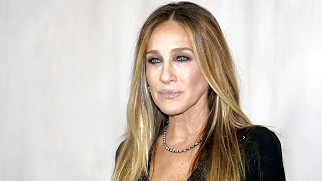 Sarah Jessica Parker Fully Embraced Going Gray & Her Hair Looks Beyond Stunning