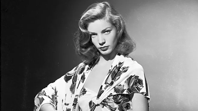 8 Throwback Pics Of Hollywood Icon Lauren Bacall That Captured The '40s Perfectly