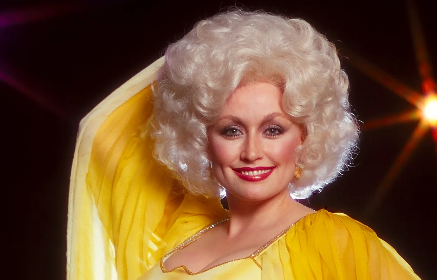 The Best Old-School Beauty Tips From Dolly Parton, Joan Crawford & More Hollywood Icons