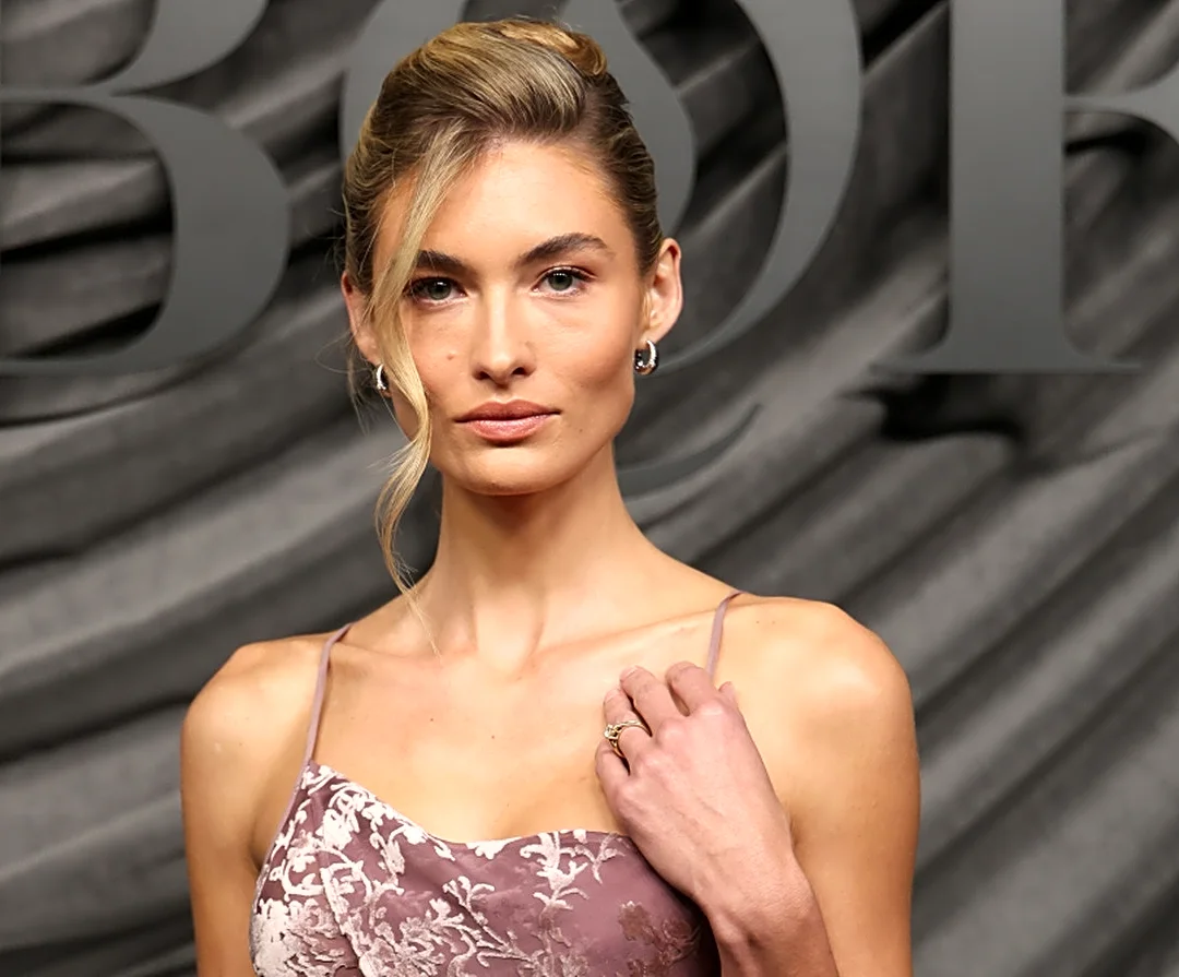 2016 Vs. 2026: Side-By-Side Photos Of Victoria's Secret Model Grace Elizabeth's Transformation