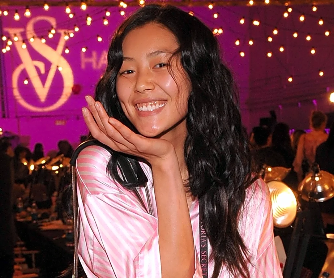 Victoria's Secret's First Asian Model Liu Wen Is Oh-So Stunning Today