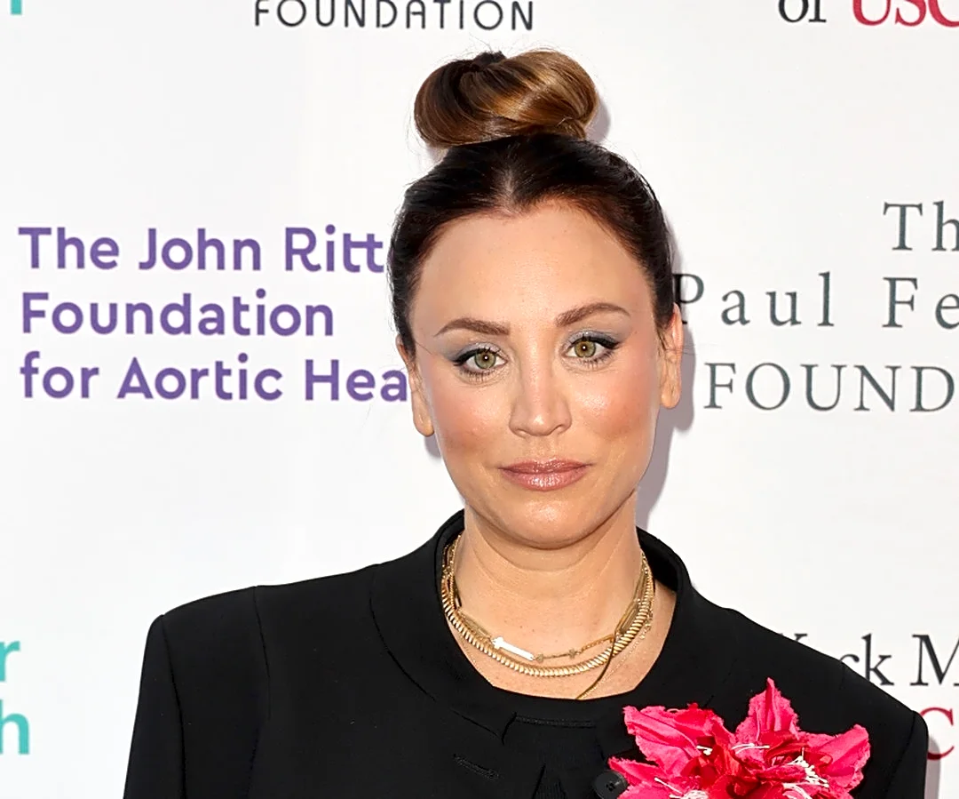 Kaley Cuoco's Best & Worst Red Carpet Fashion Moments