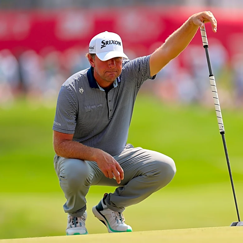 Lucas Glover clears the air on why he ditched his shoes at the 3M Open